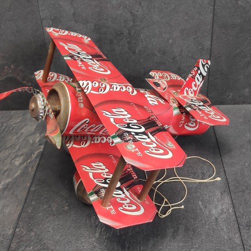 Doppeldecker flugzeug aus - aus, coca