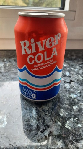 River cola dose retro - cola, design